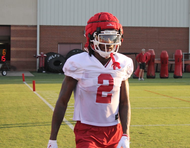 HawgBeat  –  Arkansas Fall Camp Notebook: Takeaways from practice No. 1