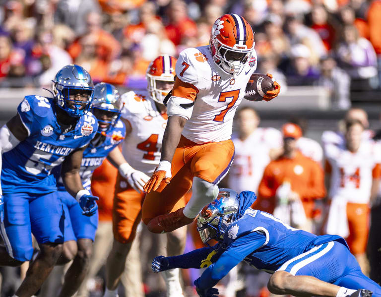 FINAL: Clemson 38 Kentucky 35