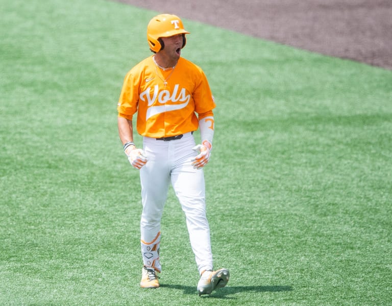 VolReport  –  Key takeaways: Vols split doubleheader, take series at South Carolina