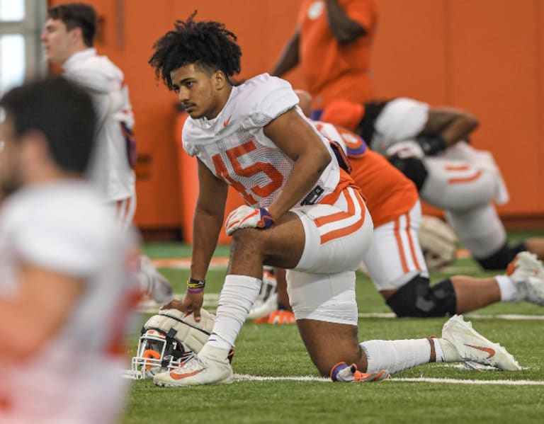 Transfer Tracker: Clemson LB Sergio Allen hits the portal