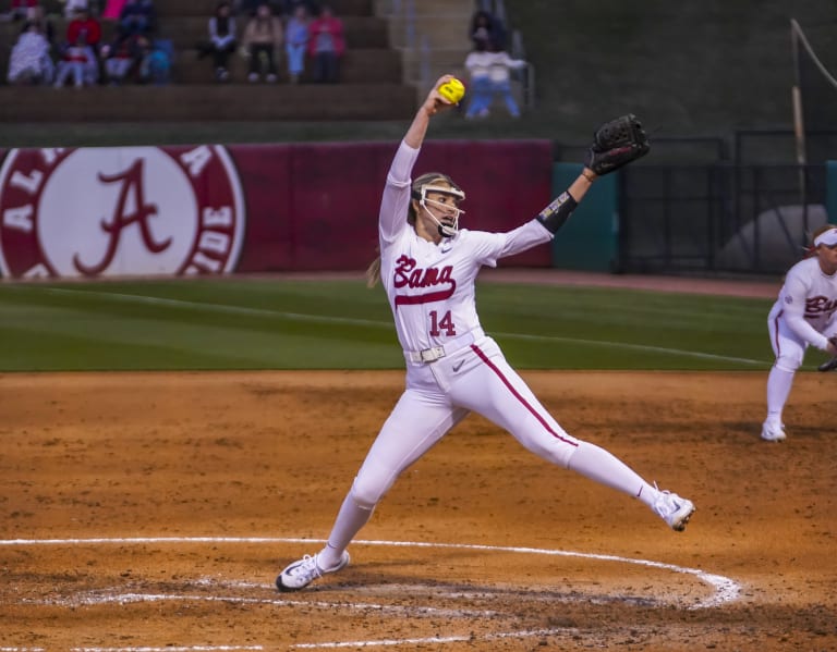 Montana Fouts: A look at the Alabama Crimson Tide softball pitcher