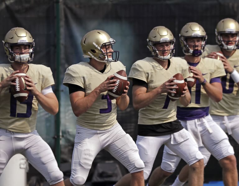 Huskies Offense Continues to Make Strides During Wednesday Scrimmage