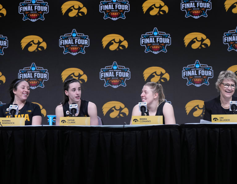 Incredible Caitlin Clark March Stat Is a Tough Look for Iowa Football