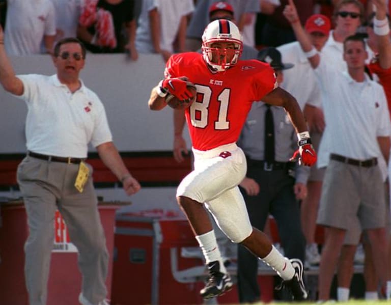 Former NC State, NFL star receiver Torry Holt named to College Football  Hall of Fame