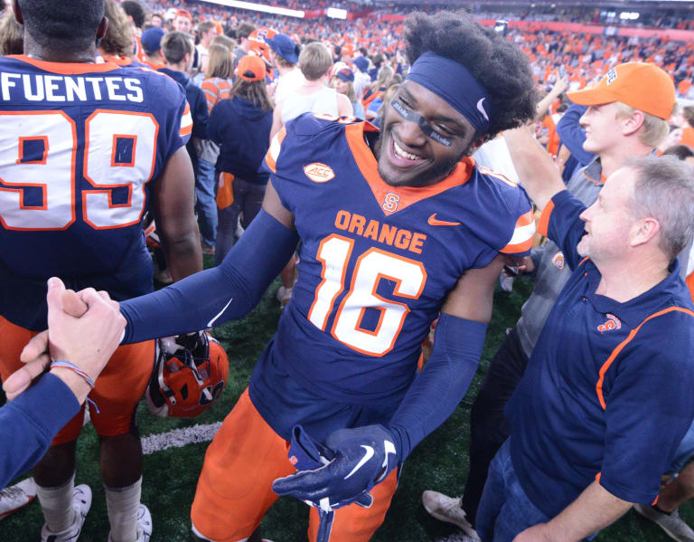 Syracuse transfer OLB Leon Lowery back with the Badgers Syracuse transfer OLB Leon Lowery back with the Badgers