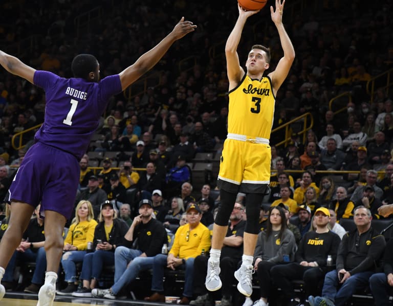 Bohannon Wins College Three Point Contest Go Iowa Awesome