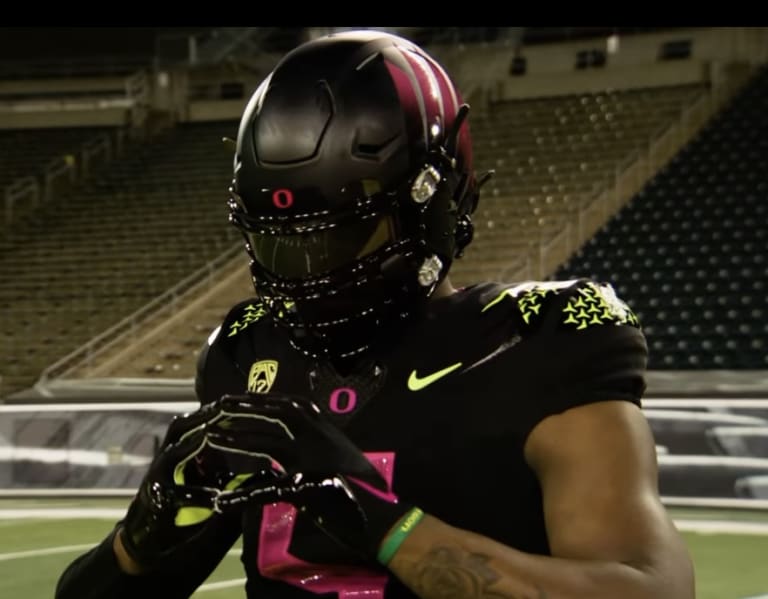 South Carolina Transfer Edge Rusher Jordan Burch Commits To Oregon