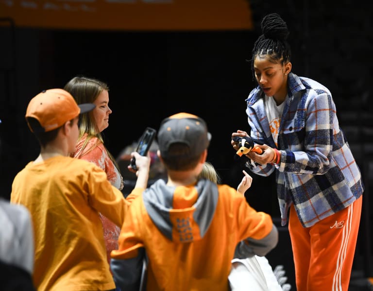 Lady Vols: Candace Parker dishes WNBA assistance to Tennessee alums