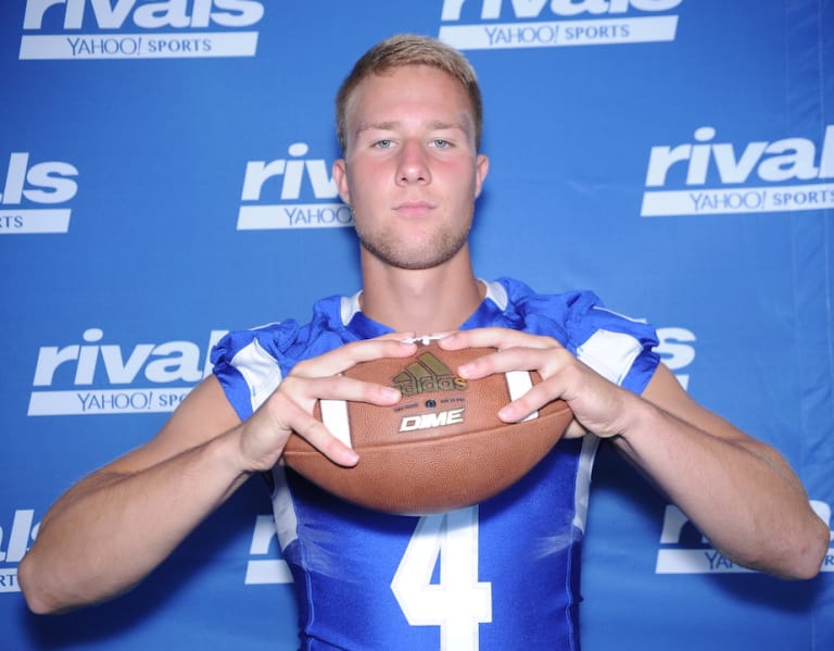 Coaches visit Artur Sitkowski as he continues to recruit for Rutgers