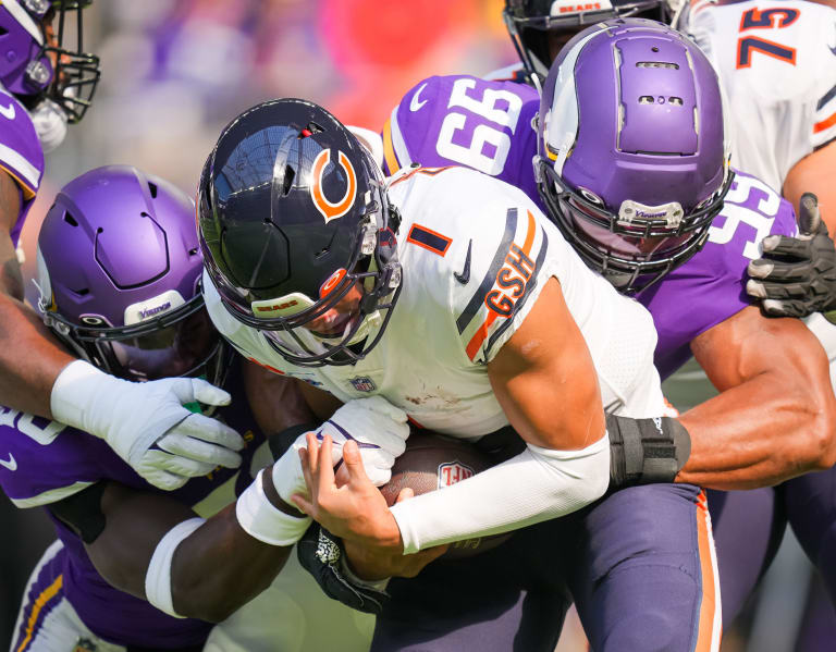 Bengals' Tyler Shelvin again carries Joe Burrow off field with one arm