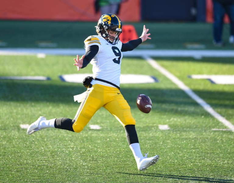 Stout Named Big Ten's Eddleman-Fields Punter of the Year - Penn