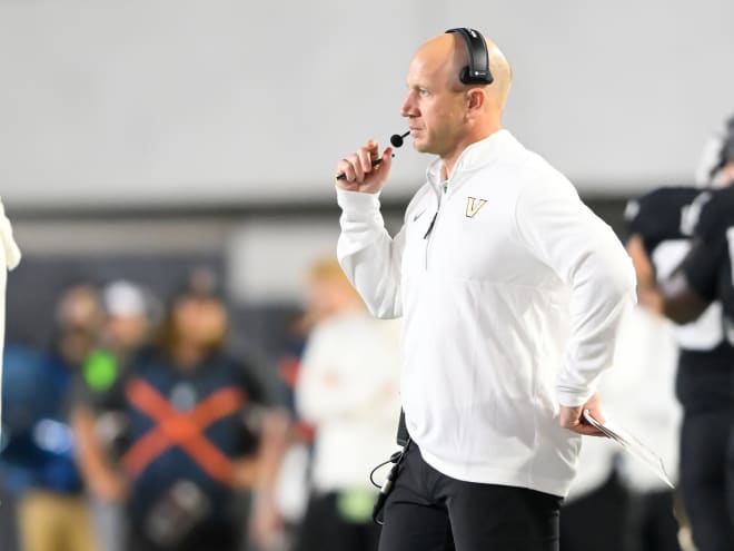 Vanderbilt keeping open mind in regards to Texas quarterback situation