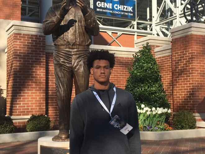 3-star DE picks up offer during Auburn visit