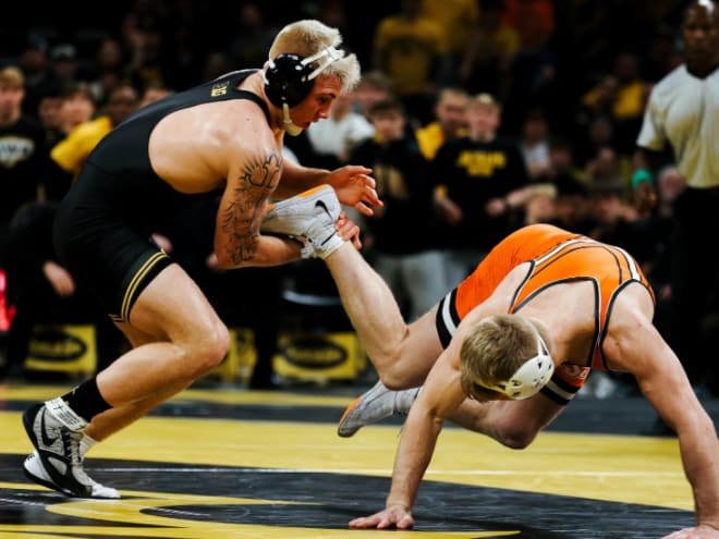 No. 3 Iowa 21, No. 2 Oklahoma State 16: A Star is Born