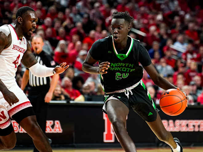 REPORT: Gophers Transfer Forawrd B.J. Omot to Miss Summer Workouts