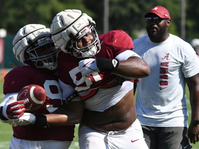 Tim Smith provides message of patience to Alabama's young defensive linemen