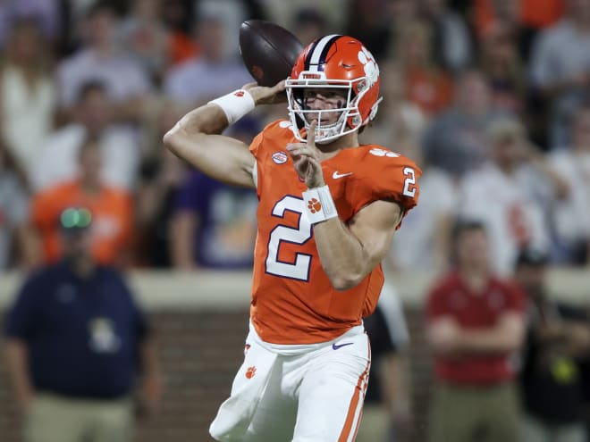 Live Chat: #15 South Carolina at #12 Clemson