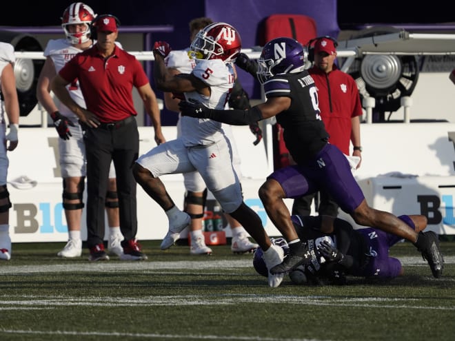 Unbeaten Indiana blows past Northwestern, 41-24