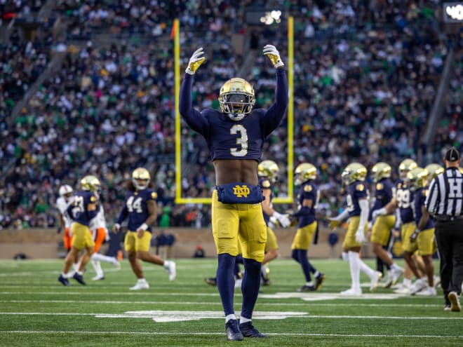 A hug, a promise kept, a rerouted dream embody Notre Dame LB Sneed's path