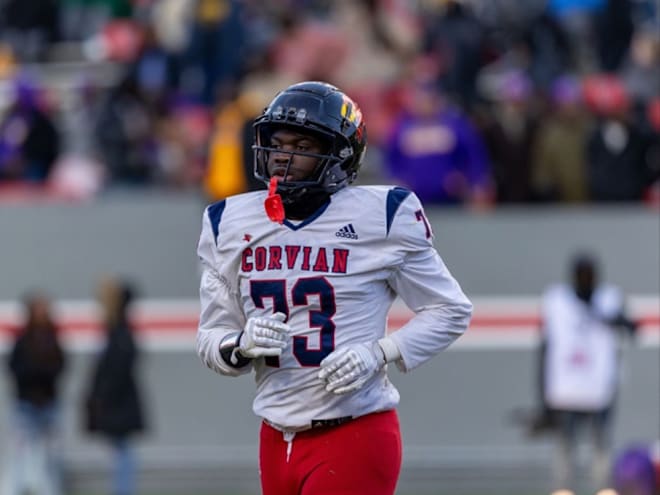 2027 Charlotte DE Jesiah Fields talks about offer from South Carolina