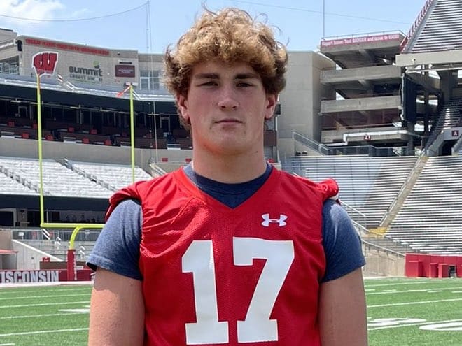 2026 TE Sam Hamilton makes return visit to Wisconsin