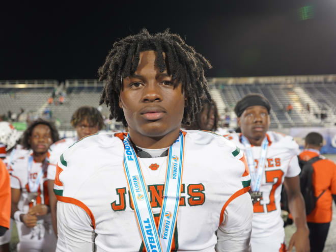 Four-star dual-threat commit Dereon Coleman remains loyal to Miami