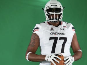 Lackawanna CC OT Chibueze Nwanna Talks New Hogs Offer and His JUCO Journey