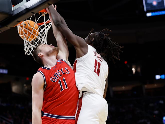 Alabama takes down Saint Mary's to reach Sweet 16 of NCAA Tournament