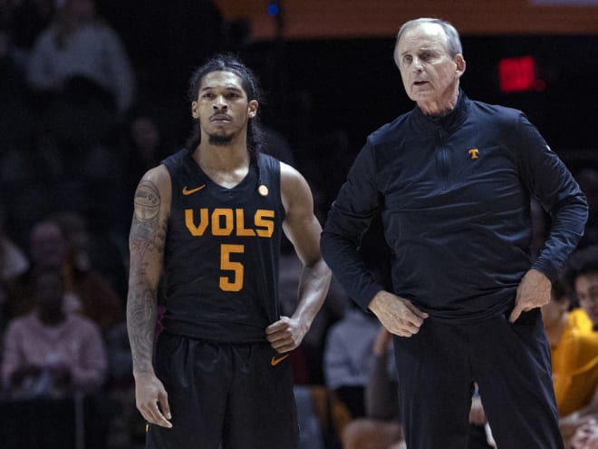 Live updates and discussion: No. 1 Tennessee basketball vs. Miami (NYC)