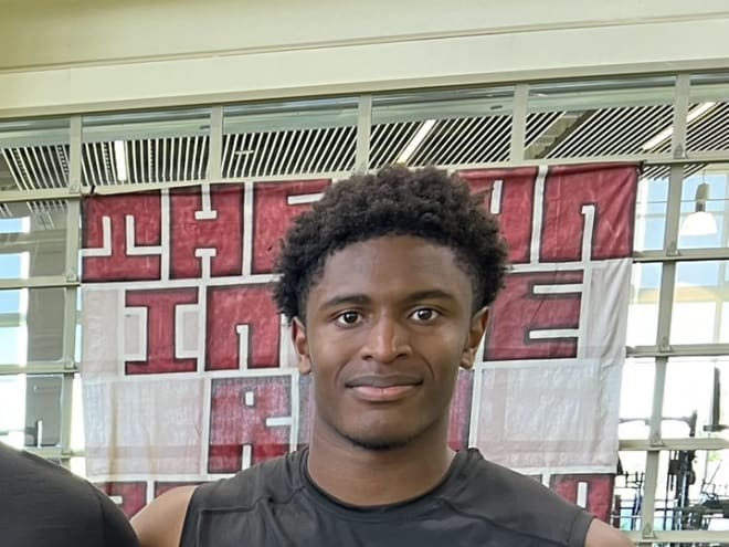 Pitt offers 2025 DL from England Pitt offers 2025 DL from England