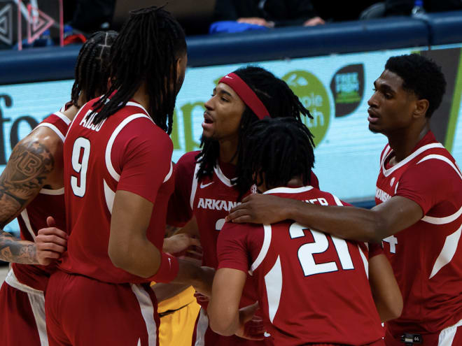 Arkansas basketball moves down in AP Top 25