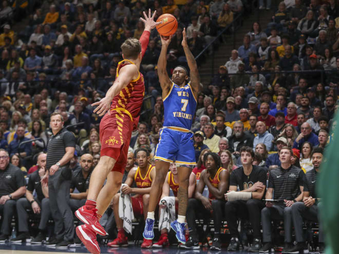 Small scores 27 as West Virginia upsets No. 2 Iowa State