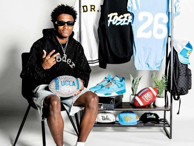 WR Kenneth Moore III enjoys bond with fellow UCLA commits on official visit