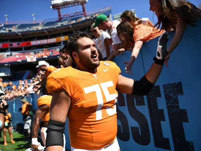 Former Tennessee football offensive lineman gets coaching gig in SEC