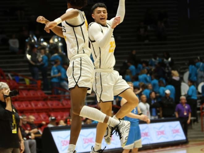 Hobbs Takes Flight in Second Half, Soars Past Cleveland