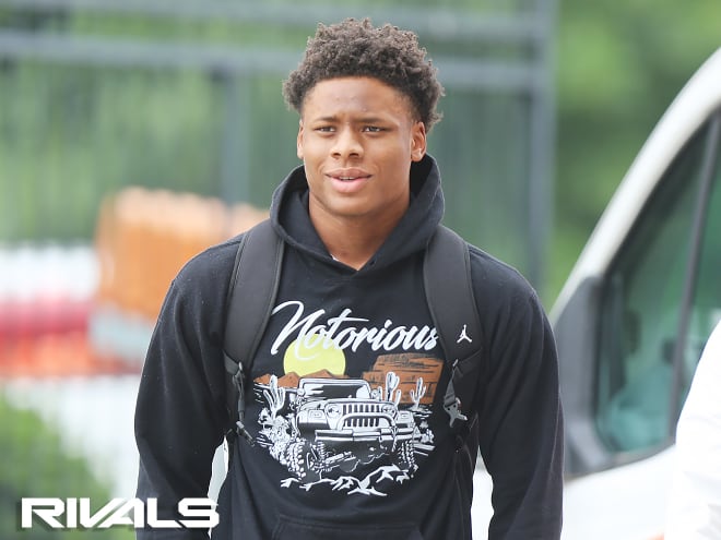 Recruiting Rumor Mill: Latest on 2026 USC commit Xavier Griffin and more