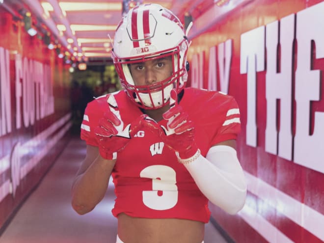 Inked for the Wisconsin Badgers: Three-star cornerback Max Lofy