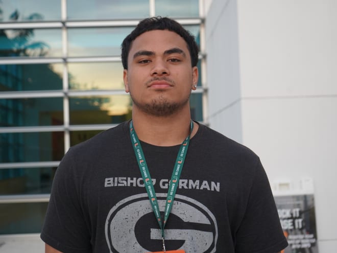 Miami commit SJ Alofaituli is the highest-rated center for 2025 class