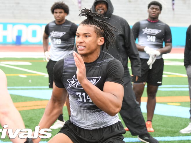 Pass rusher Julius Holly figuring out recruitment after a big spring