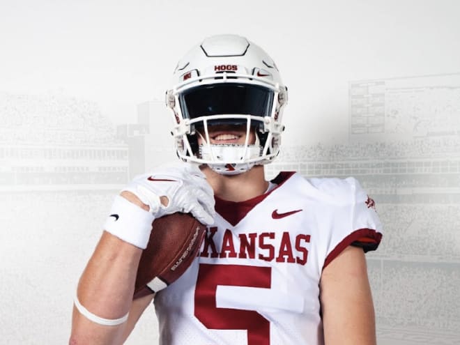 Arkansas lands commitment from 2025 California tight end