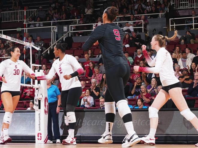 Recap: No. 5 Stanford WVB cruises to win over Syracuse