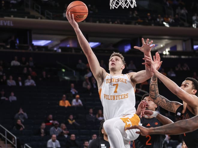 Live updates, discussion: No. 1 Tennessee basketball at Illinois