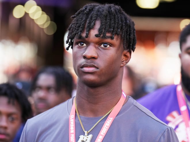 Clemson takes first step with in-state receiver