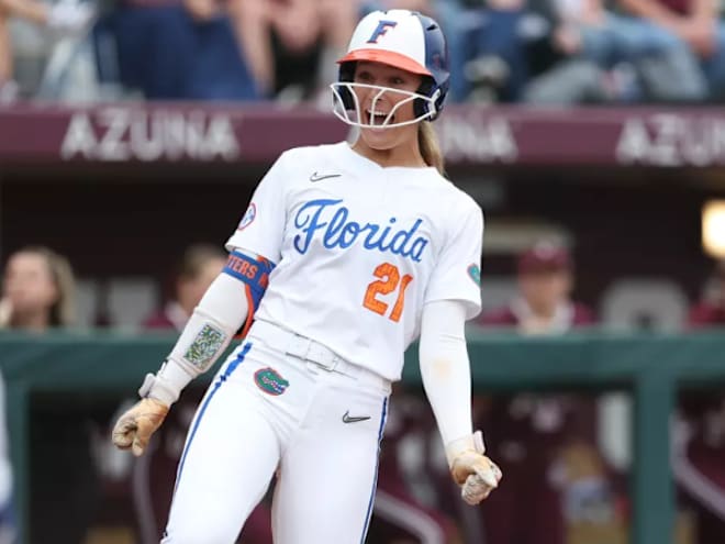 No. 3 Gators Even Series With 12-4 Win Over No. 4 Texas A&M