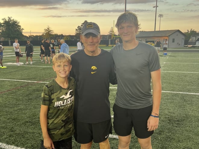 2026 Illinois WR Talks Offer, Iowa Fandom