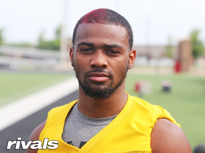 Oklahoma running back AJ Green calls the Hogs, commits to Arkansas