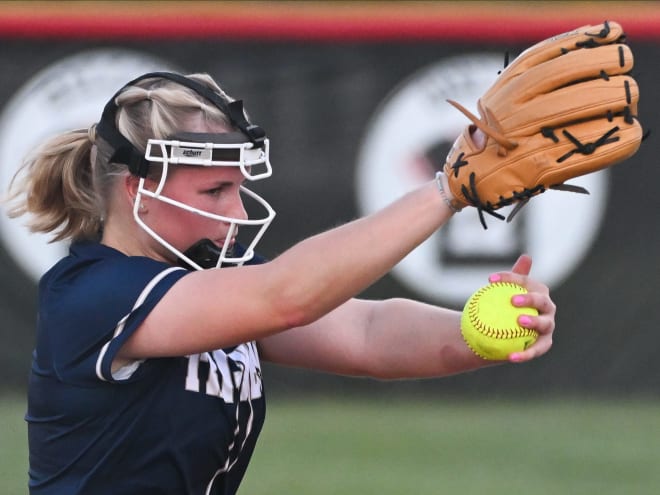 Freshman pitcher Audrey Lowry draws comparison to former OU standout