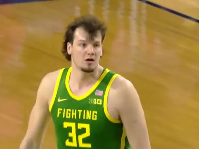 Oregon drops fourth consecutive game in 80-76 loss at Michigan