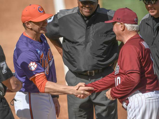 Clemson shuts down South Carolina offense again, sweeps series with 8-2 win