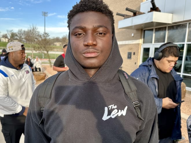 The 3-2-1: Fasusi speaks on his interest in Texas and a possible visit